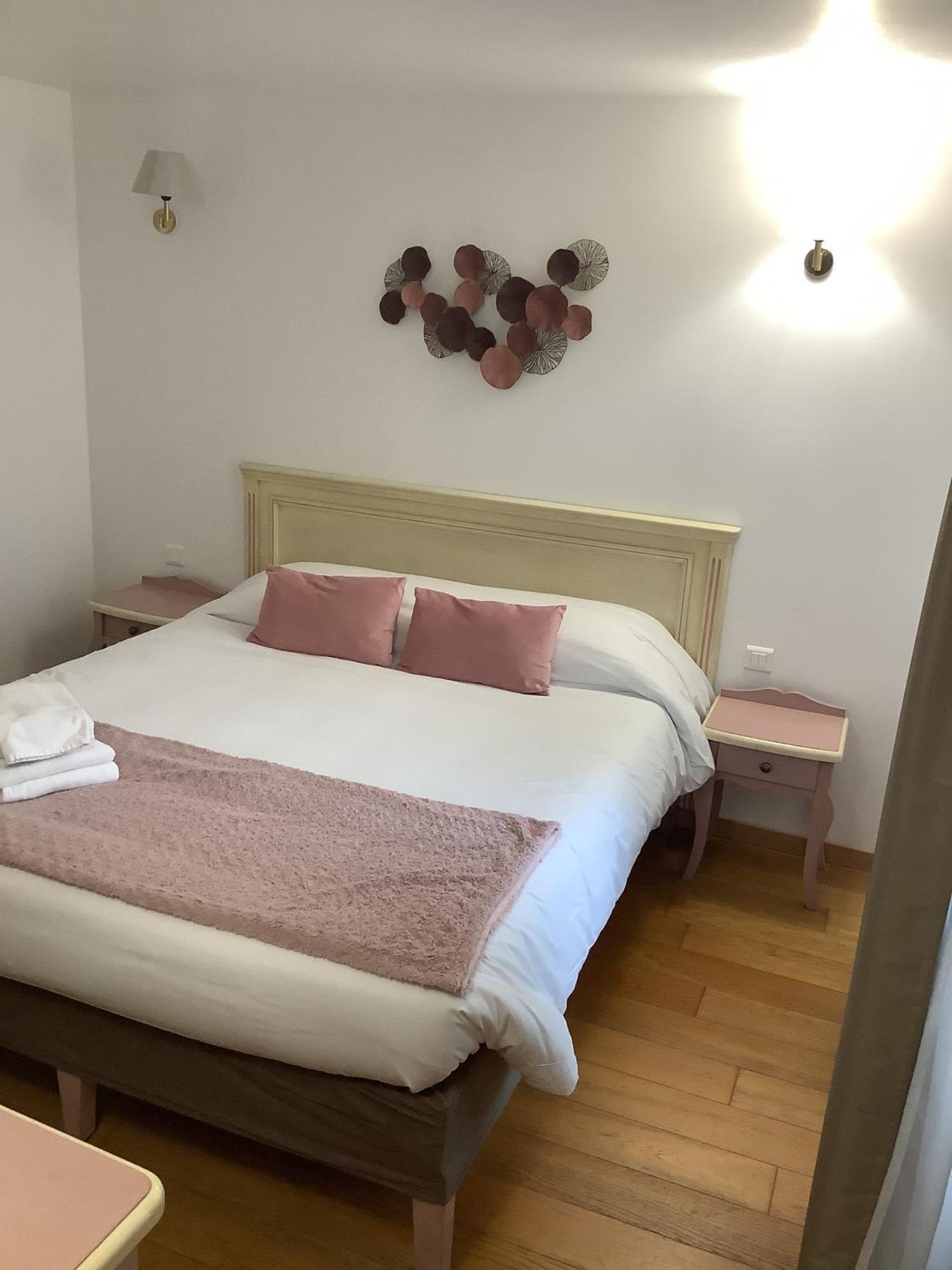 Logis Le Marronnier Hotell Buffon Rom bilde